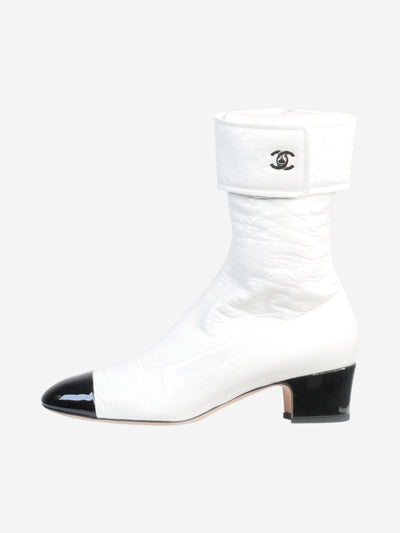 White patent leather crinkled ankle boots - size EU 38.5 Boots Chanel 
