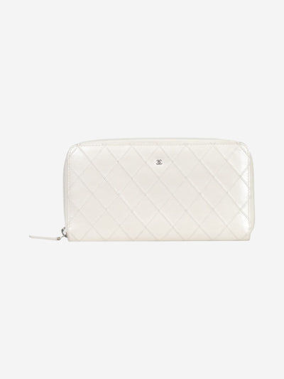 White diamond quilted CC zipped wallet with pearlescent sheen Wallets, Purses & Small Leather Goods Chanel 