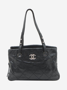 Chanel Black 2010 Matelasse leather shoulder bag