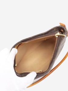 Louis Vuitton Brown vintage 2001 Monogram Looping MM bag