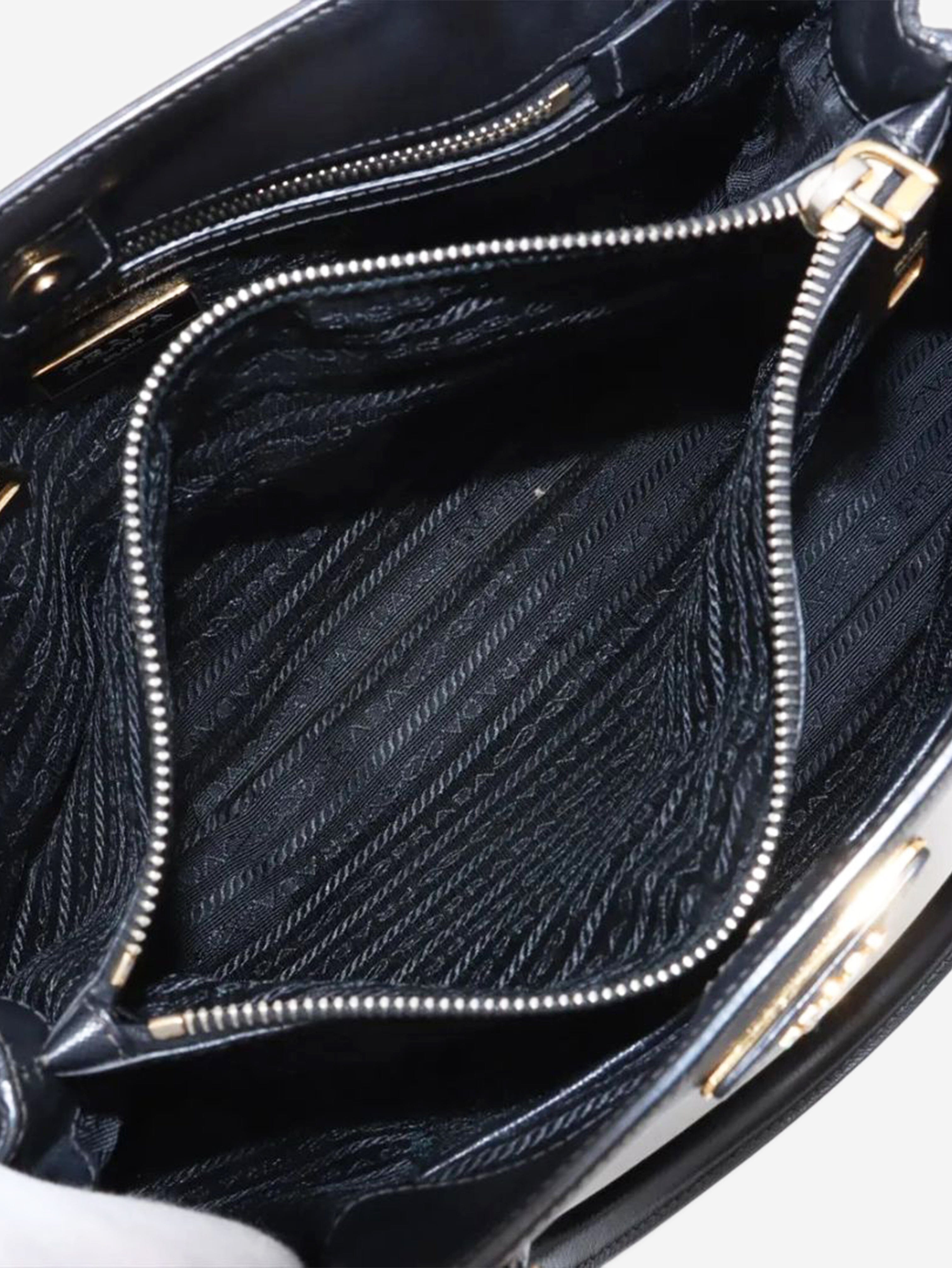Black Saffiano leather Galleria 2way bag Shoulder bags Prada 