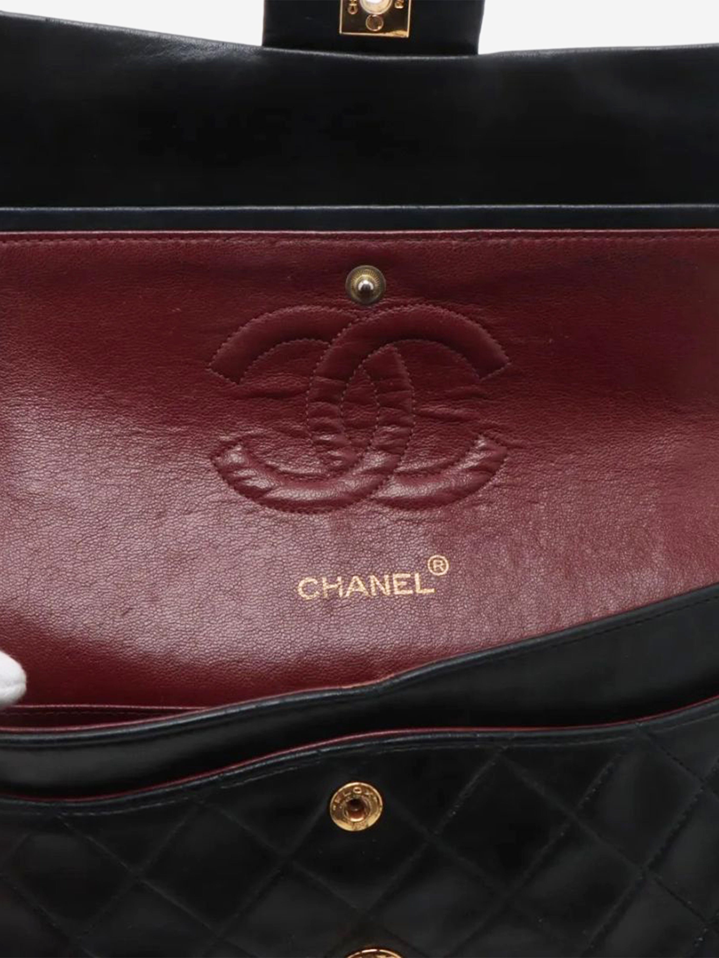 Black vintage 1989 medium lambskin Classic Double Flap bag Shoulder bags Chanel 