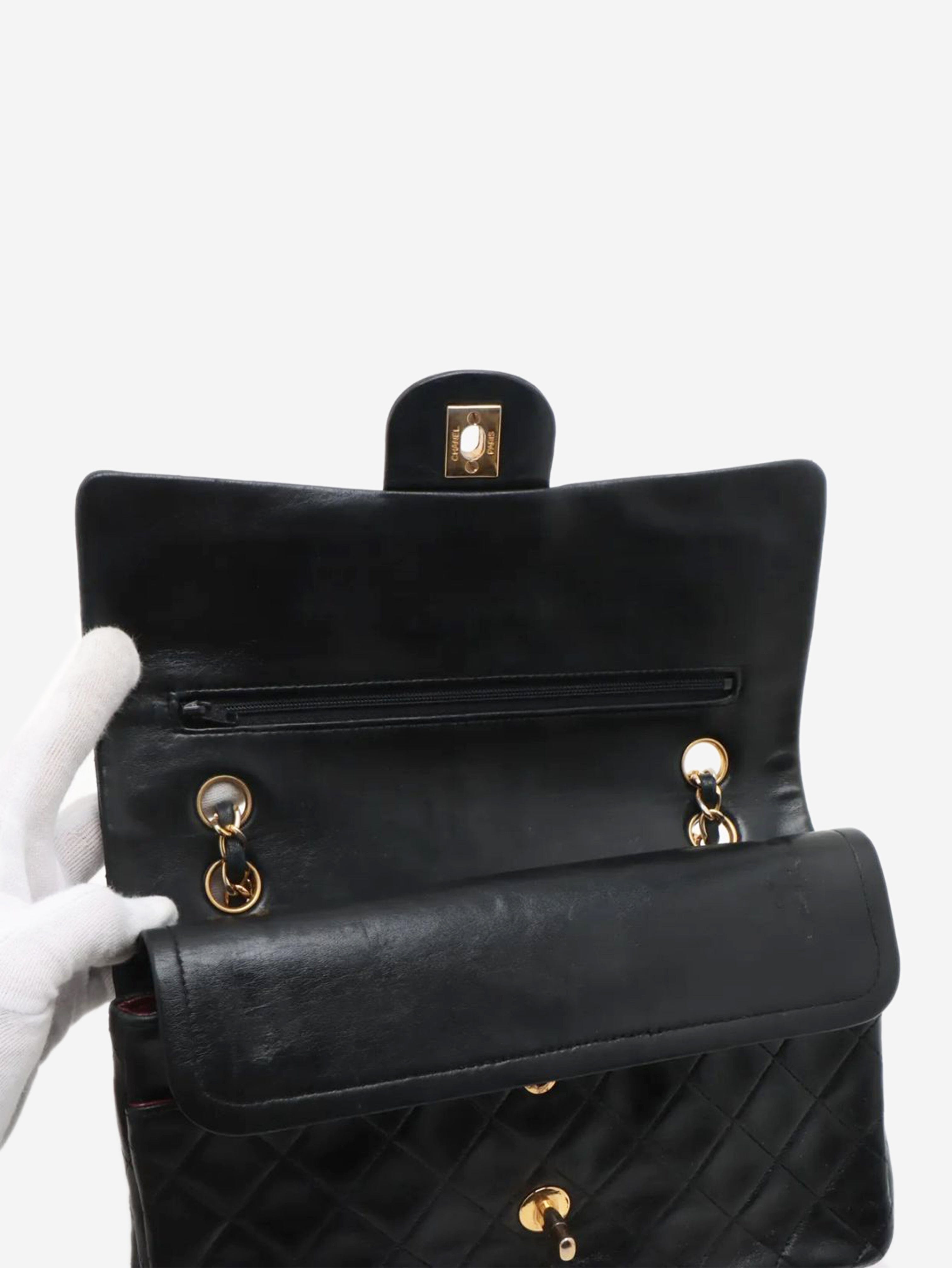 Black vintage 1989 medium lambskin Classic Double Flap bag Shoulder bags Chanel 