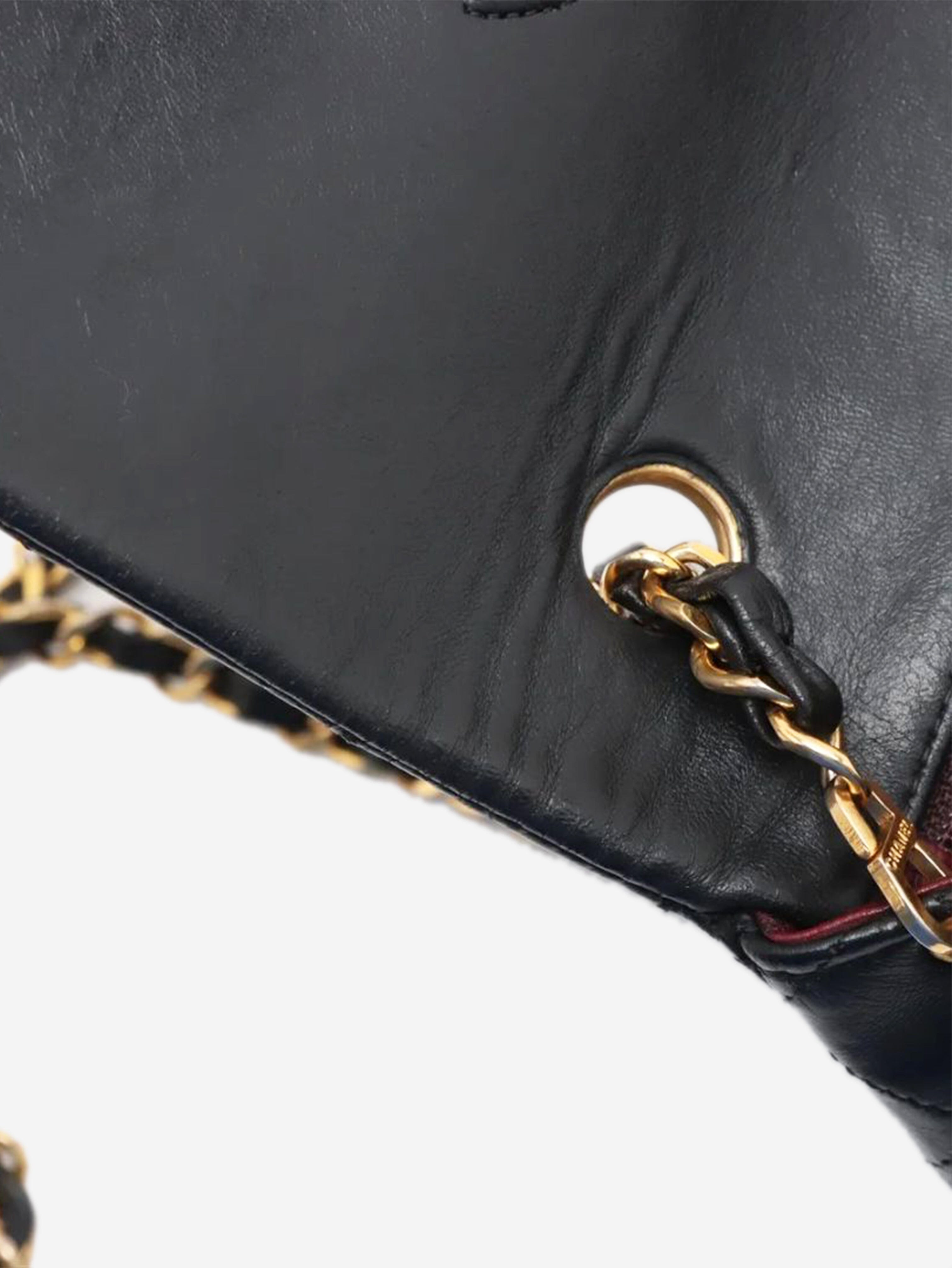 Black vintage 1991 lambskin Classic Single Flap bag Shoulder bags Chanel 