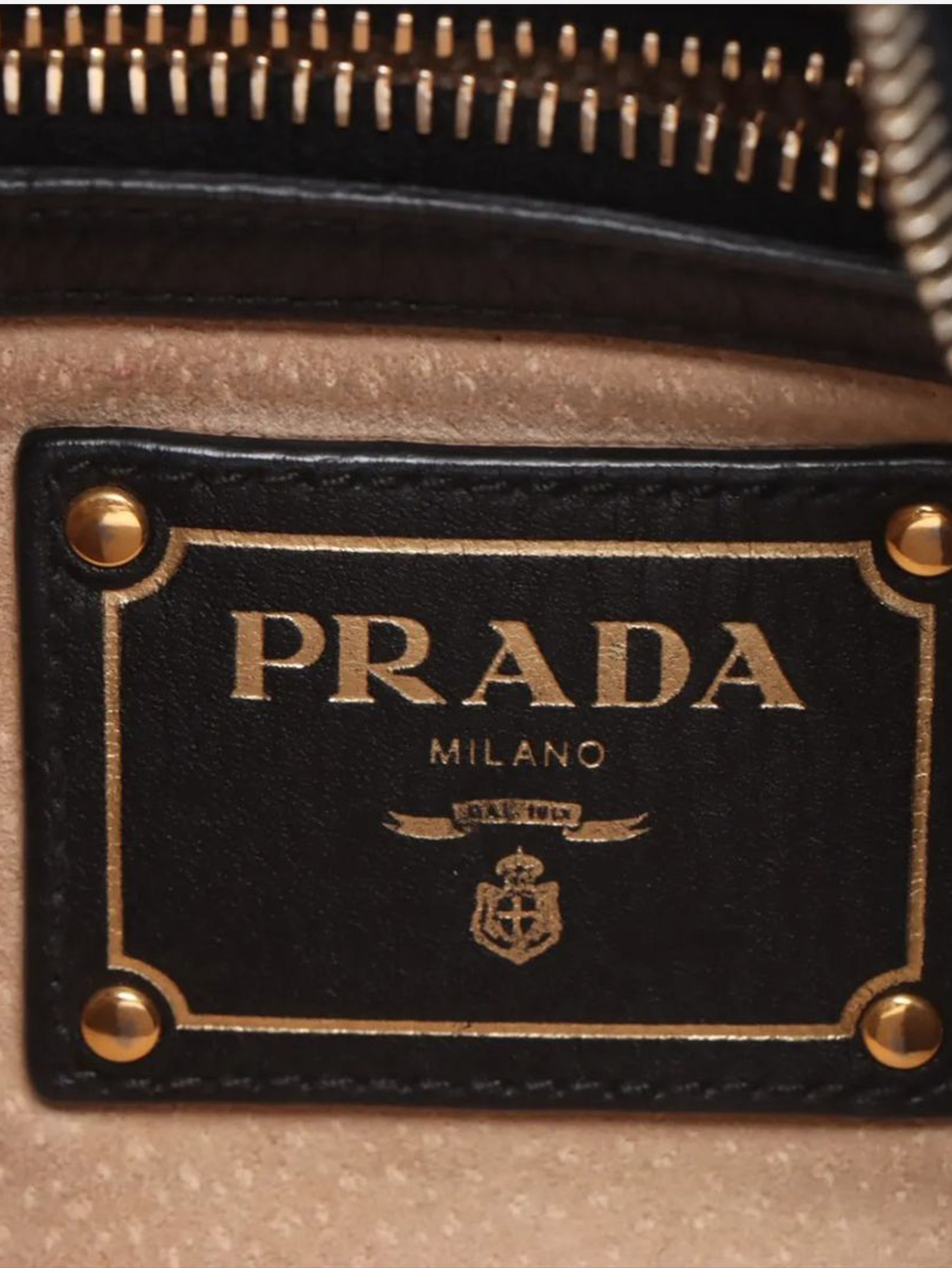 Black leather logo shoulder bag