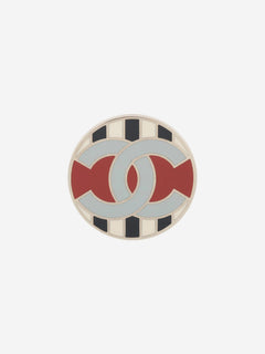 Silver Coco Mark 16S brooch