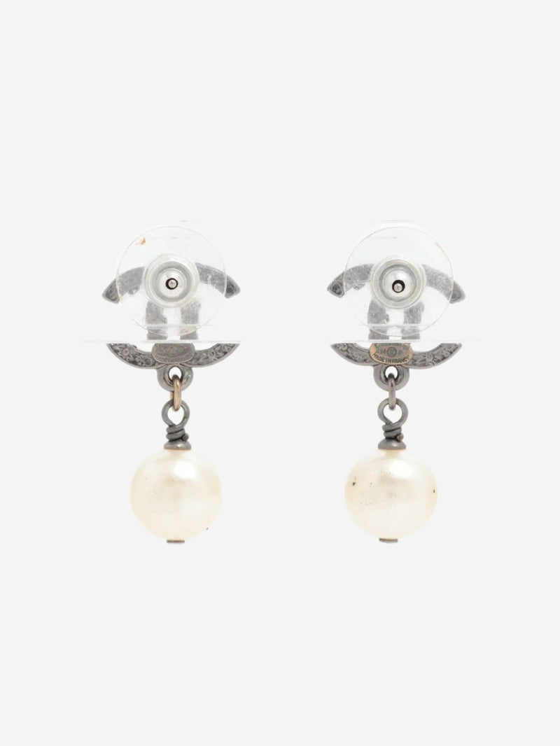 Silver rhinestone and faux pearl earrings Earrings Chanel 