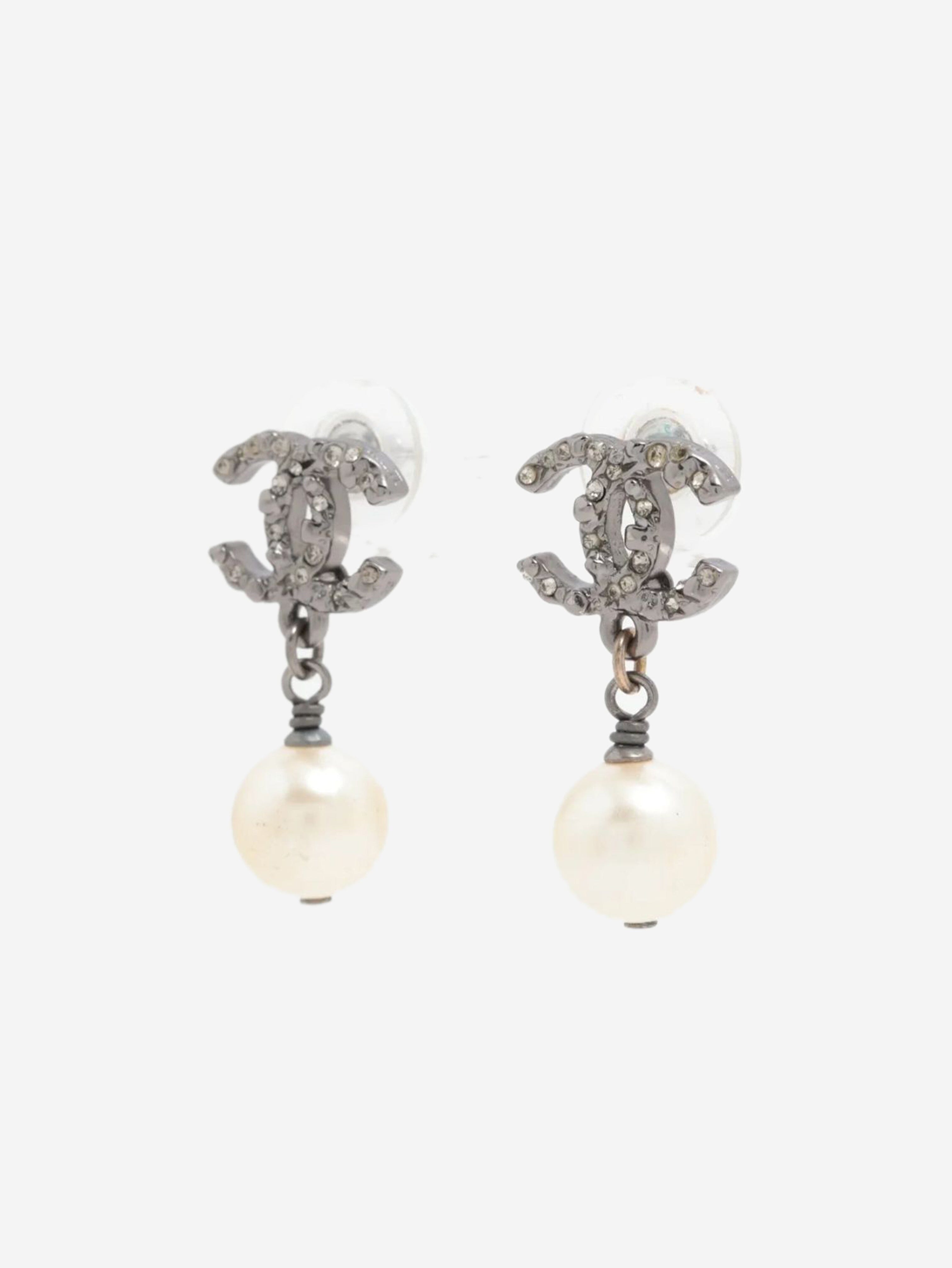 Silver rhinestone and faux pearl earrings Earrings Chanel 