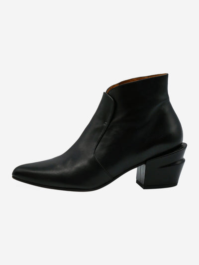 Robert Clergerie Black zipped pointed-toe boots - size 6 Boots Robert Clergerie 